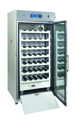 Hornos, Muflas, Incubadoras, Cámaras de Estabilidad, Baños de Agua y Secos - Imagen 3